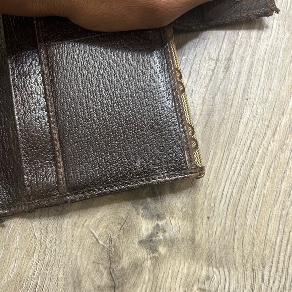 Gucci Brown Monogram Wallet - Picture 7 of 15